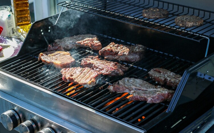 Prodlužte životnost grilu a užijte si bezstarostné grilování