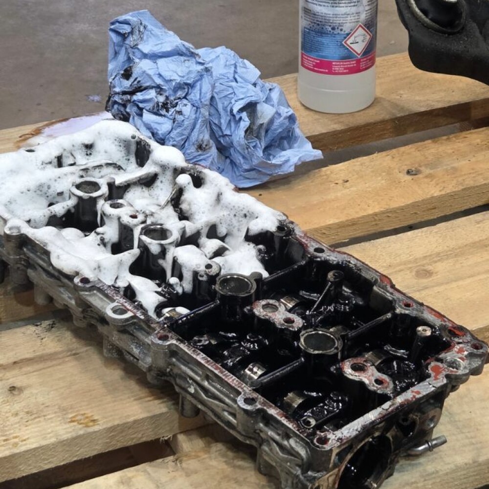 77-79 Pěnový čistič Extreme