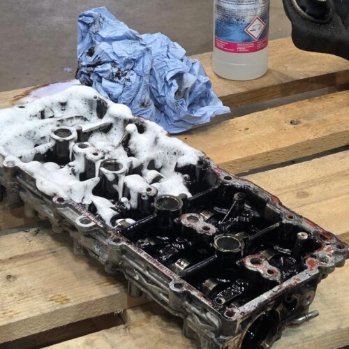 77-79 Pěnový čistič Extreme